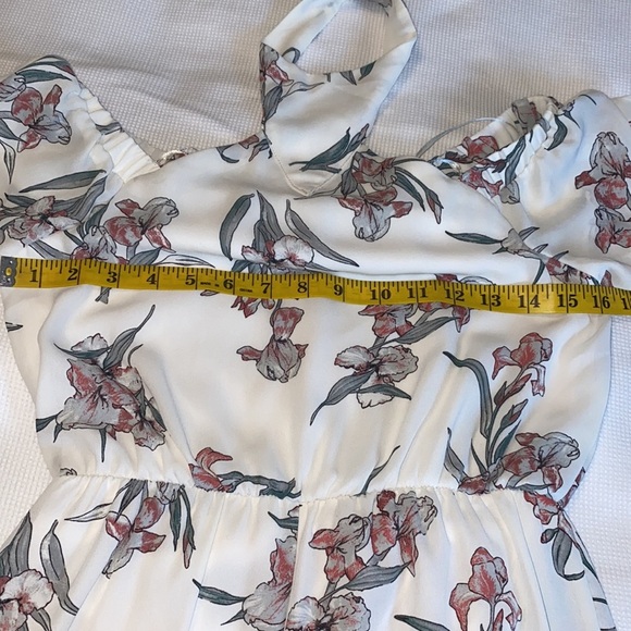 Sienna Sky Floral Jumpsuit with High Neck Details Size XS - Picture 6 of 12